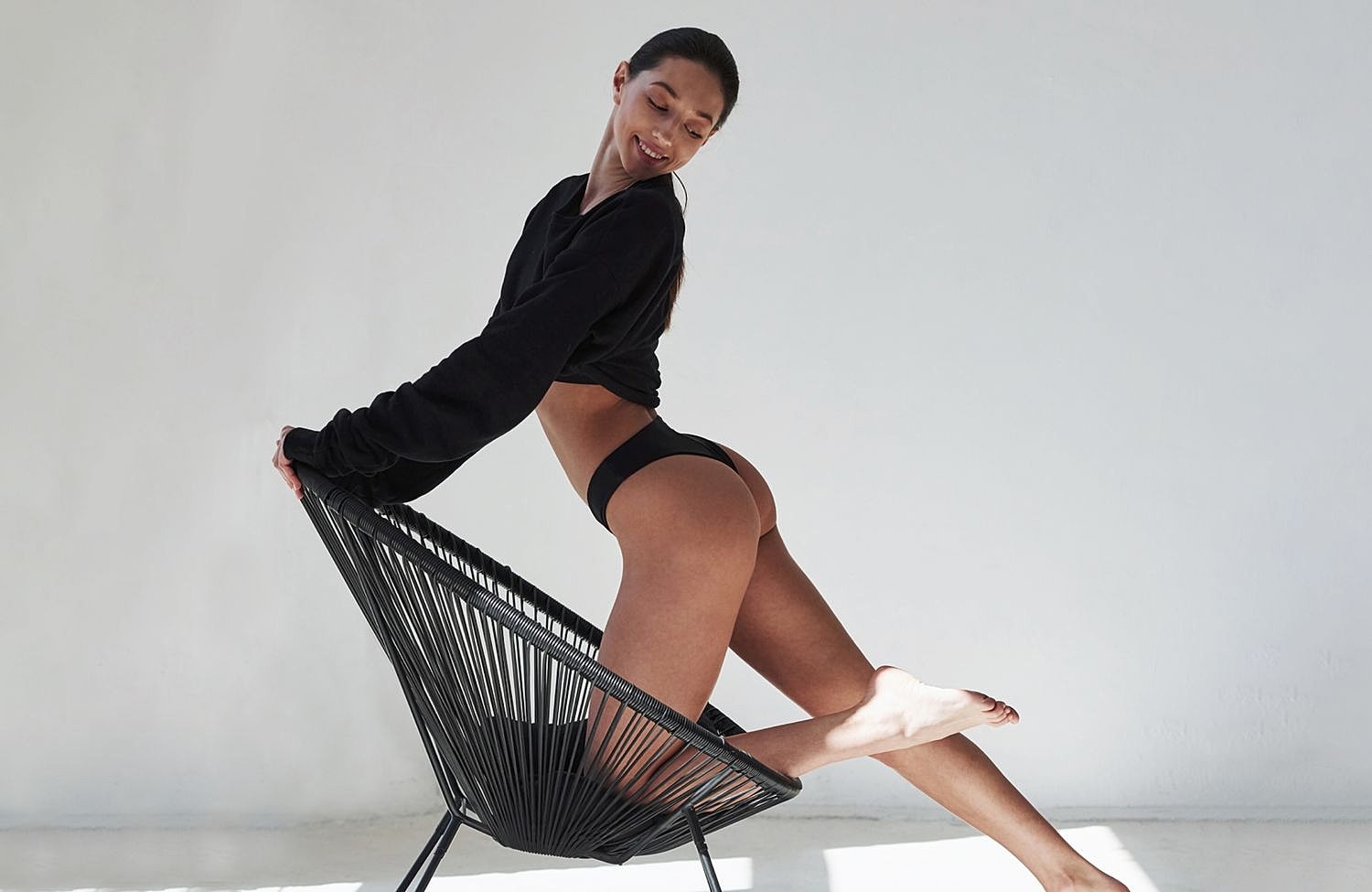 houston fat transfer model with surgical markings on her body