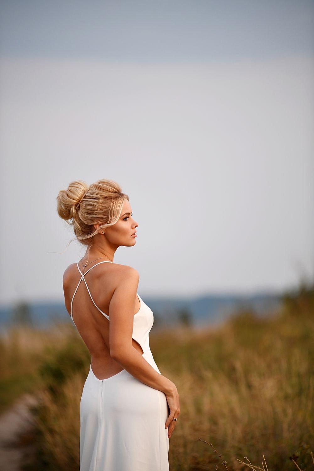 Houston Renuvion model with blonde hair